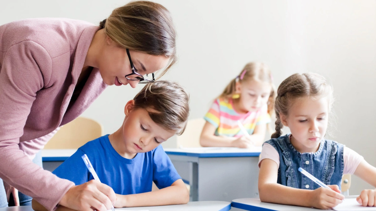 Самостійні та службові частини мови