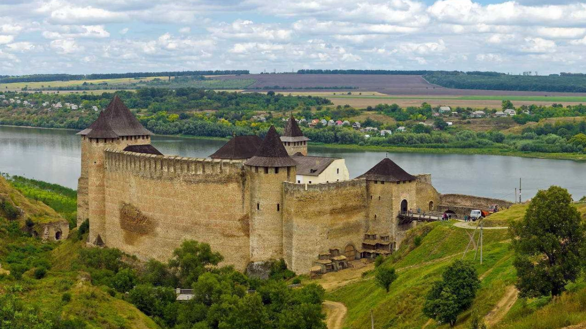 Замки України – Хотинська фортеця