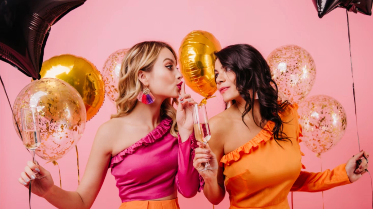 Короткі вітання дівчині з Днем народження